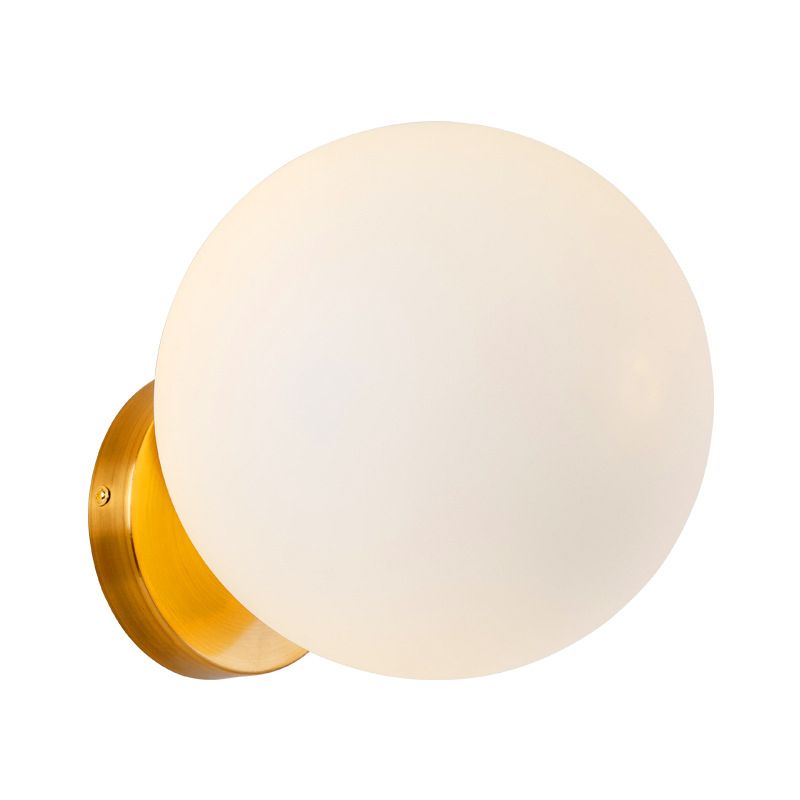 Minimalist 1 Glühbirne Nachtleuchte leichte matte weiße Glaskugel Wandhalterung in Gold