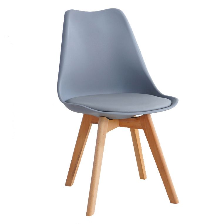 Sala da pranzo in stile glam sedia late