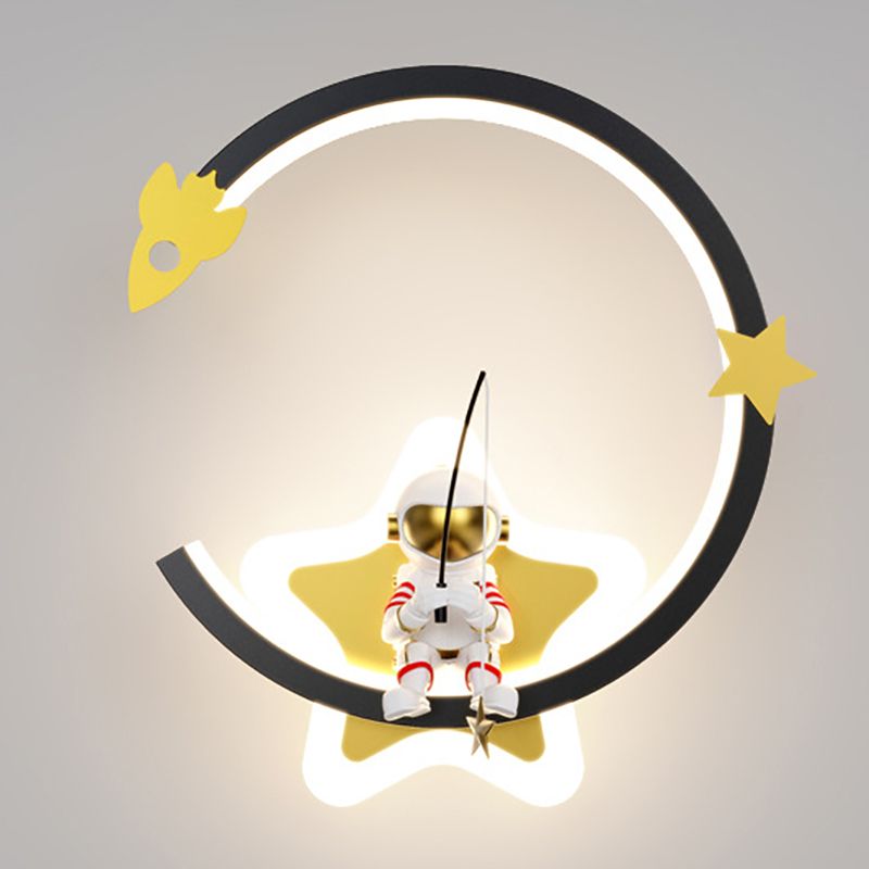 Modern Style LED Wall Light Fixture Creative Astronaut Wall Light Sconce for Bedroom