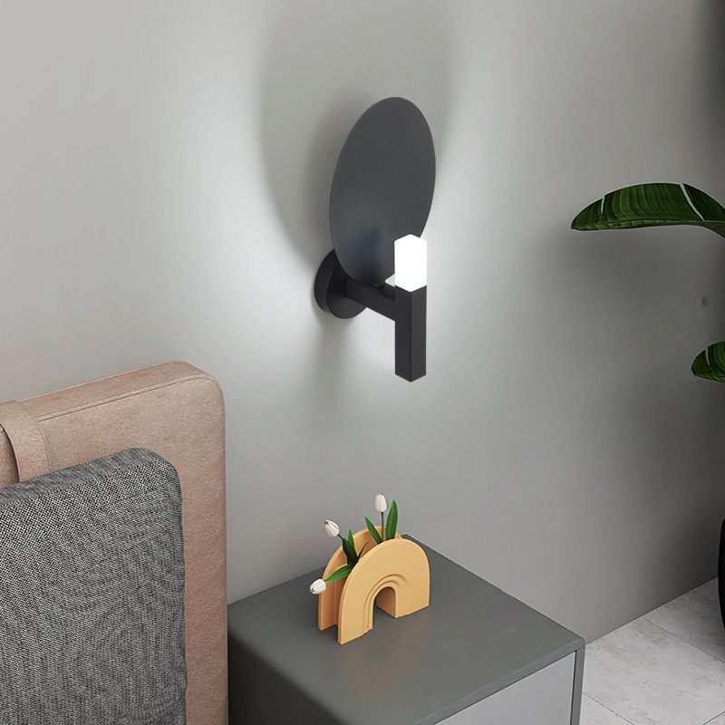 Modernism Single Wall Mounted Sconce Metallic Wall Light in Golden/Black Finish