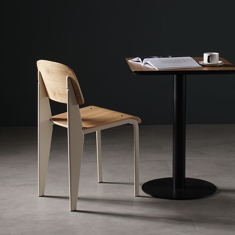 Sedia da pranzo in stile contemporaneo sedia in metallo con gambe in legno