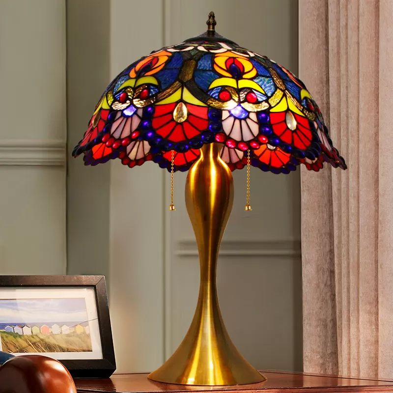 Lampada da notte a cupola vittoriana con 1 lampadina, illuminazione da scrivania in vetro colorato con decorazione con perline in ottone, catenella