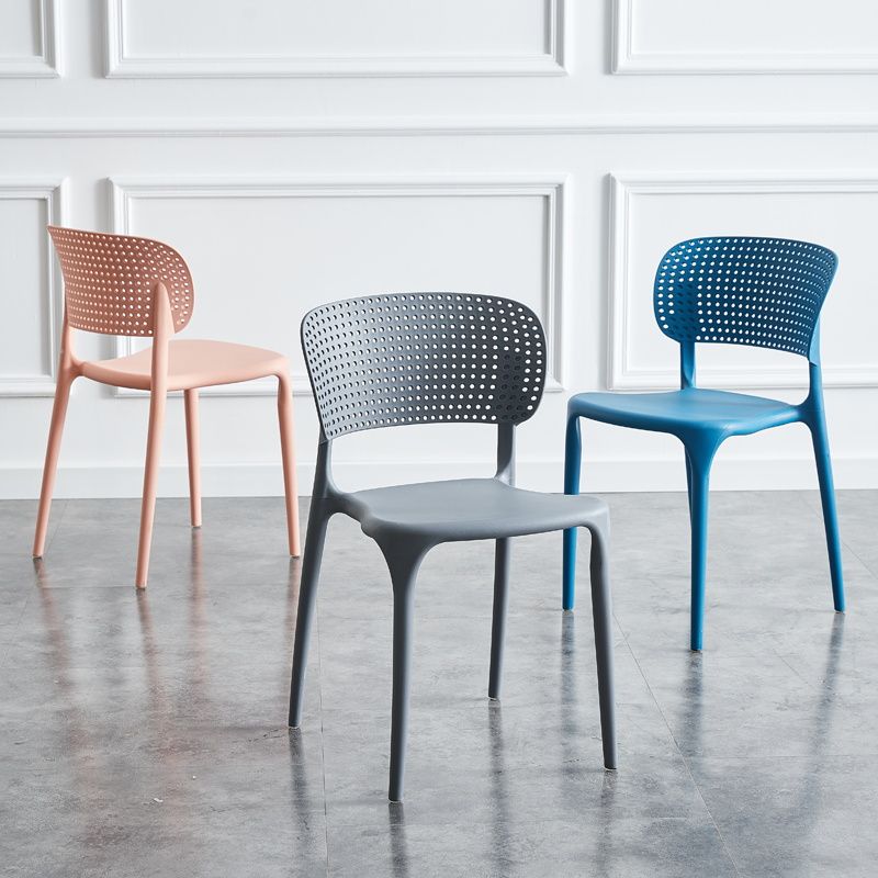 Chaises d'appoint de salle à manger empilables en plastique Chaises de salle à manger sans accoudoirs à dossier ouvert (Ensemble de 4)