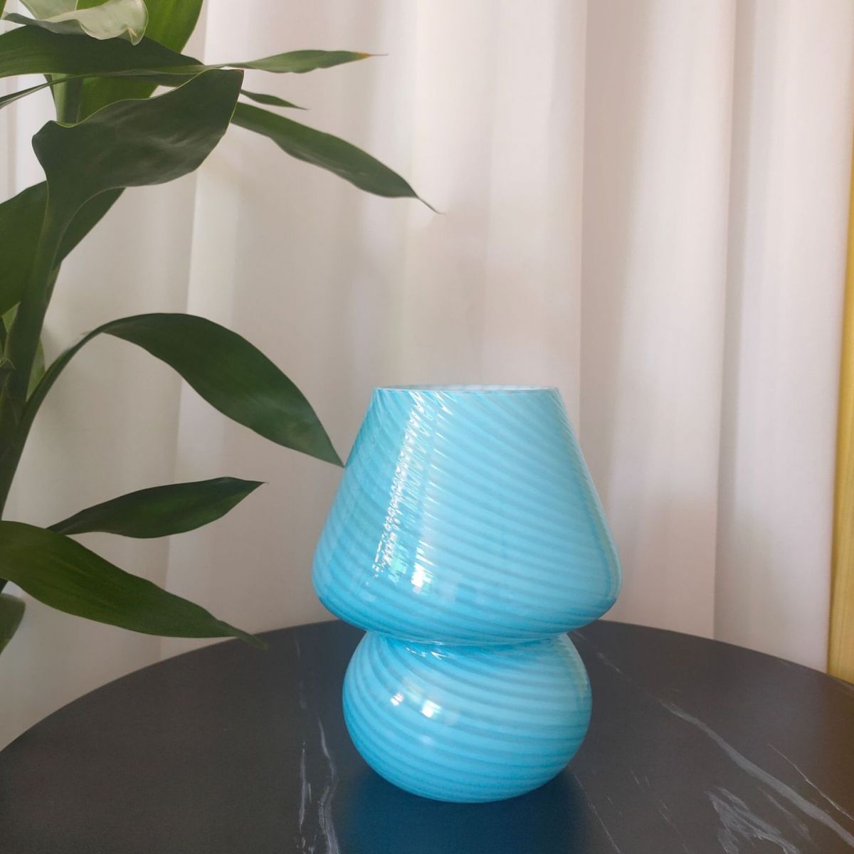 Trendy paddestoelvormige tafellicht macaron glas 1-licht nachtkastje lamp voor slaapkamer