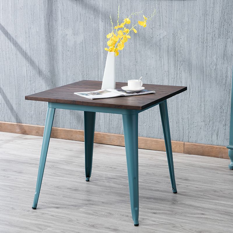 Mesa de comedor industrial de madera maciza Mesa marrón de 4 patas para comedor