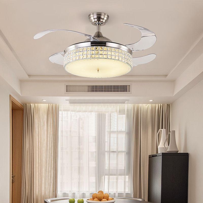 Kristallrockende Deckenventilator leichte zeitgenössische LED -Decke montiert in Gold mit 4 Acrylblättern