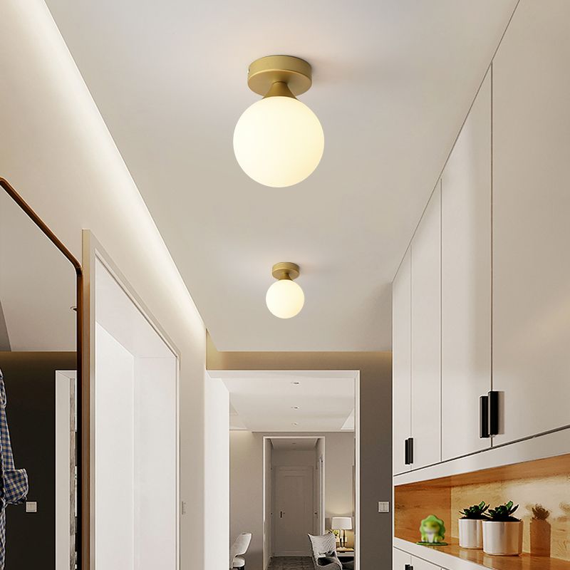 Plafonnier sphérique de style contemporain, luminaire monté au plafond pour allée en verre