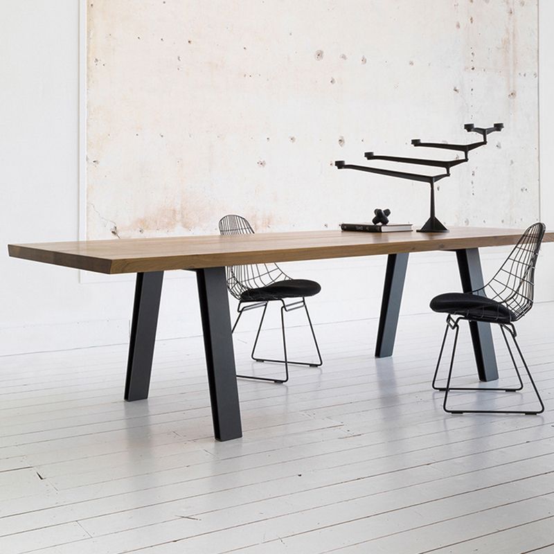 Mesa de comedor de rectángulo marrón industrial Mesa de comedor estándar de madera maciza con 4 patas Base