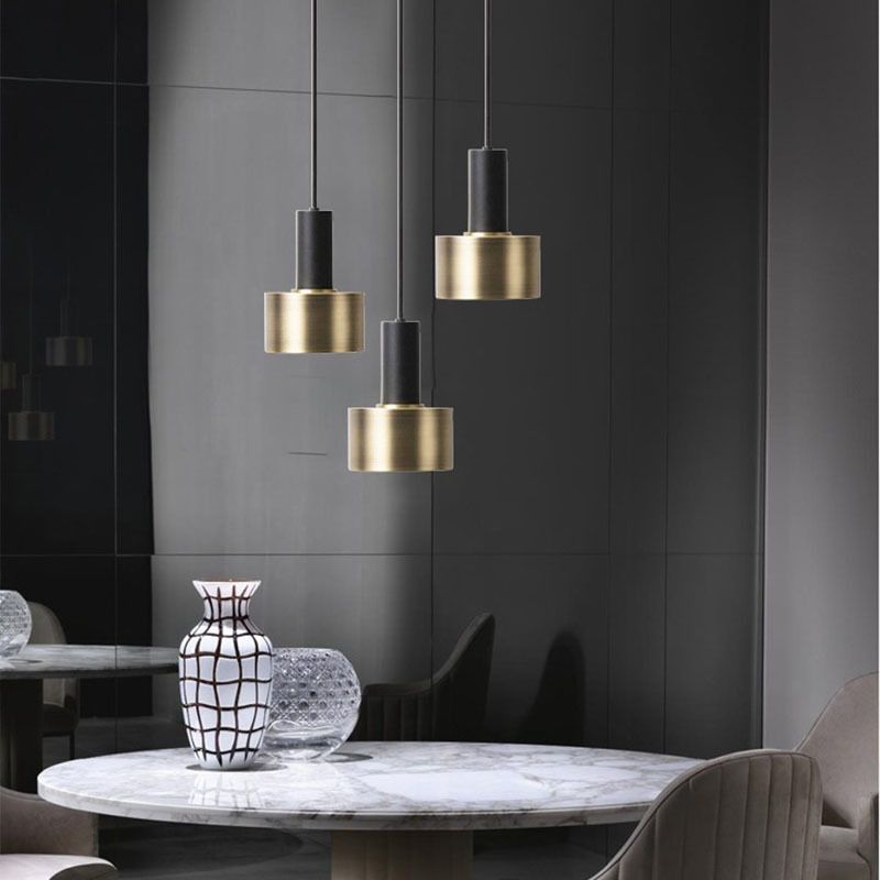 Lampe suspendue noire à 3 légers dans un pendentif en métal de style luxe moderne Lumière en métal pour salle à manger