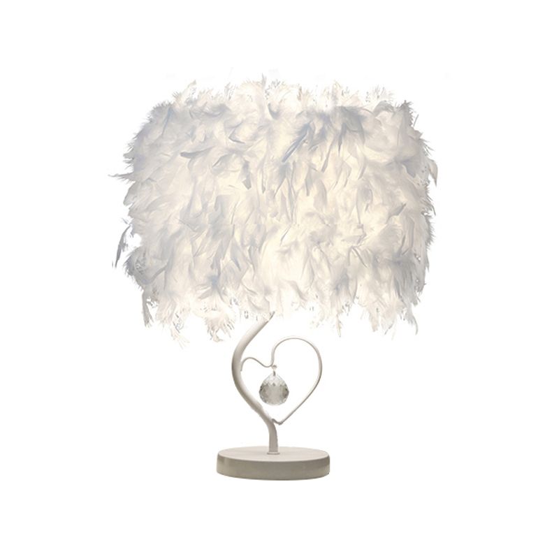 Mesa de estar de batería Lámpara de soporte de plumas de plumas simples en blanco/rosa/burdeos con marco de corazón y orbe de cristal
