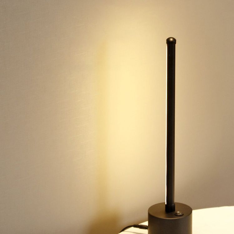Semplice lampada da comodino a LED tubolare a LED lampada da comodino acrilico con interruttore on-off