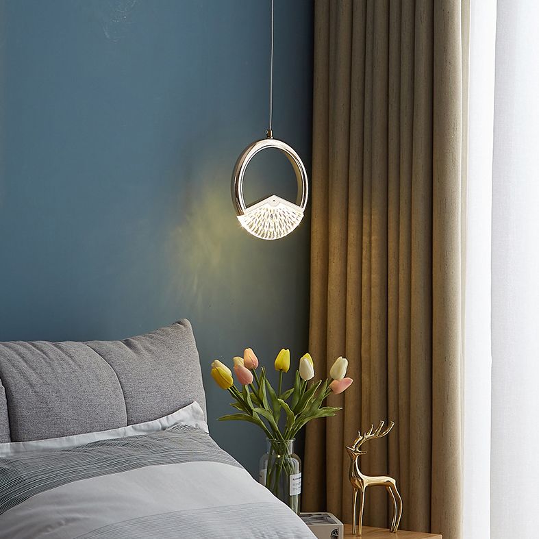 Gold geometrische LED-LED-Anhänger Licht im modernen Luxusstil Zine-Alloy-Hanglicht mit Acrylschatten