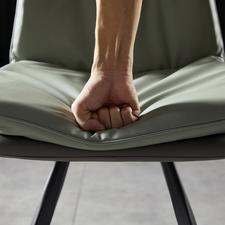 Chaises de salle à manger en cuir de style scandinave, chaise rembourrée à dossier solide pour un usage domestique (Ensemble de 2)