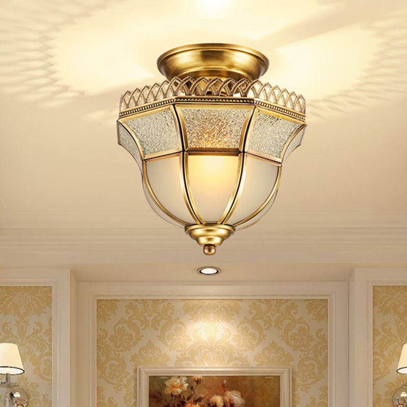 Lámpara de techo de un solo cabezal de latón que crepita la cabaña y el vaso lácteo, la iluminación de la campana de la campana invertida