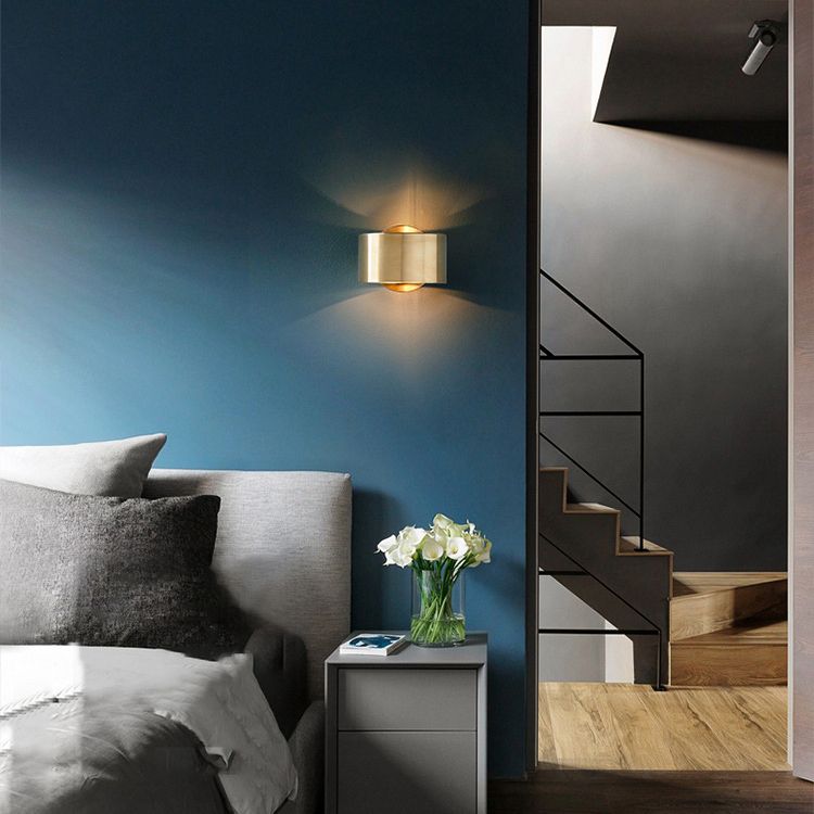 Cylinder Shade Mini Sconce Light Post-Modern 1 Light Metal Wall Light in Brass