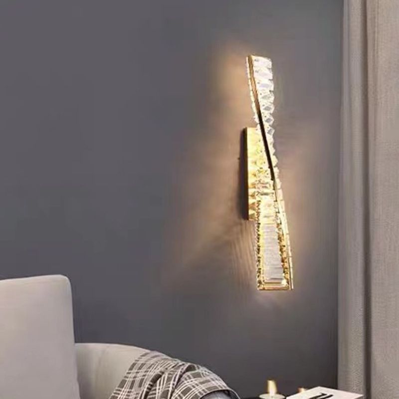 Geometric Shape Metal Wall Sconces Modern 1-Light Wall Mount Light Fixture in Gold