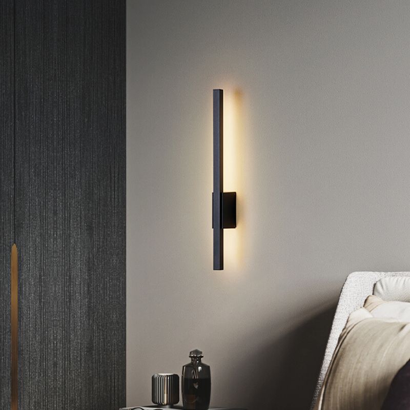 Linear LED Wall Light Metal & Acrylic Wall Sconce in Matte Black