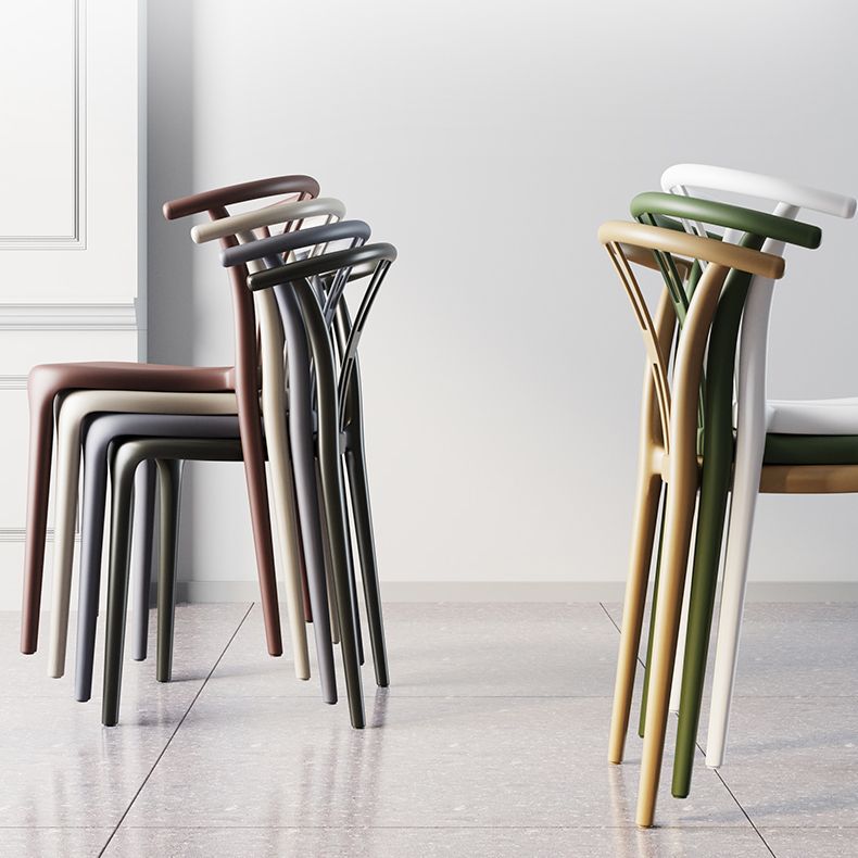 Chaise d'appoint en plastique, chaise sans accoudoirs multicolore de style contemporain pour salle à manger