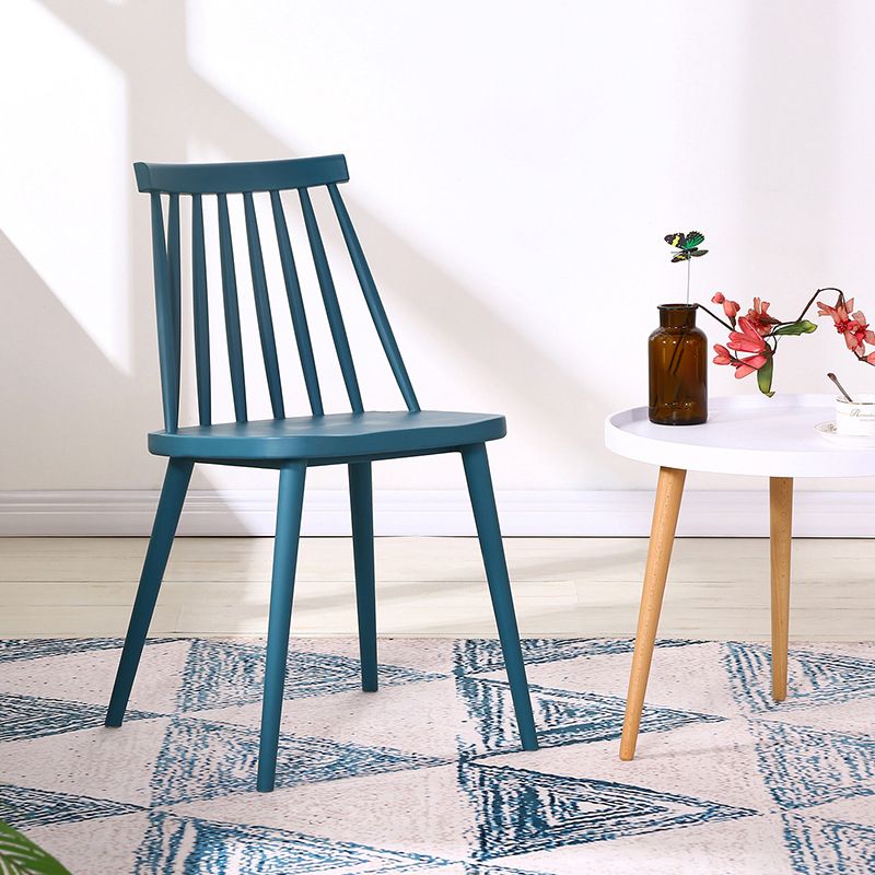 Chaise en plastique intérieure moderne