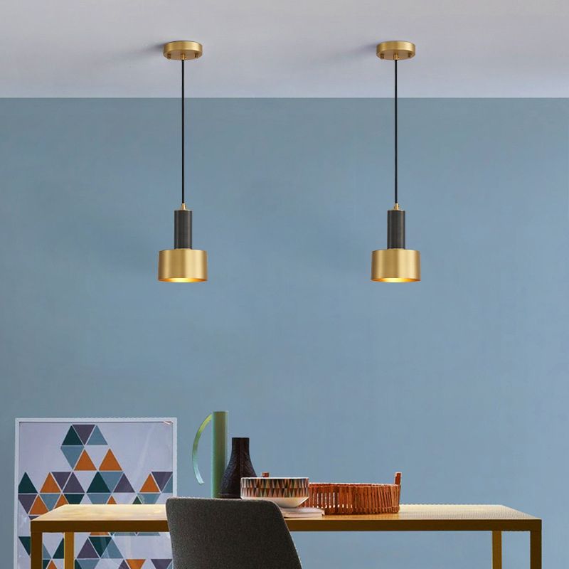 1 léger pendentif suspension de style postmoderne éclairage suspendu en métal pour le salon