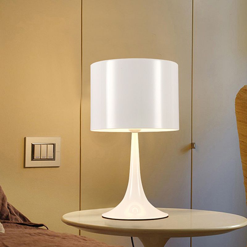 Lampada da scrivania a candelatura in alluminio minimalista singolo luce di lettura in bianco/nero con tonalità di batteria, larghezza 12 "/16"