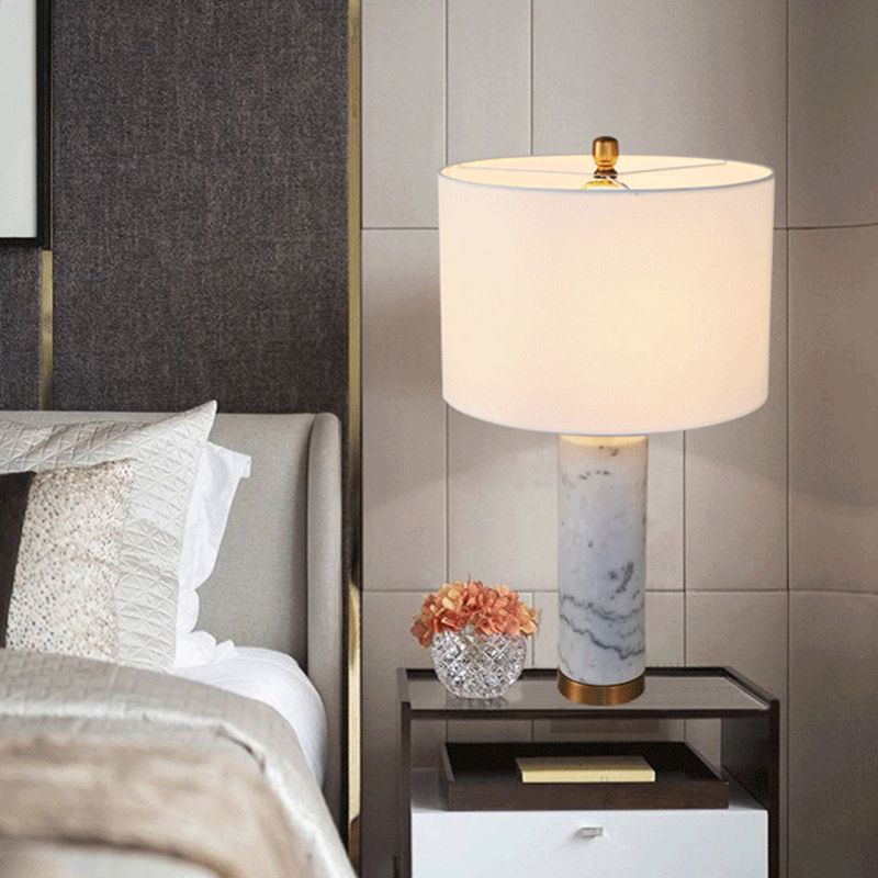 Lampada da tavolo minimalista a 1 luce in tessuto per soggiorno, con luce notturna e colonna in marmo in bianco/nero