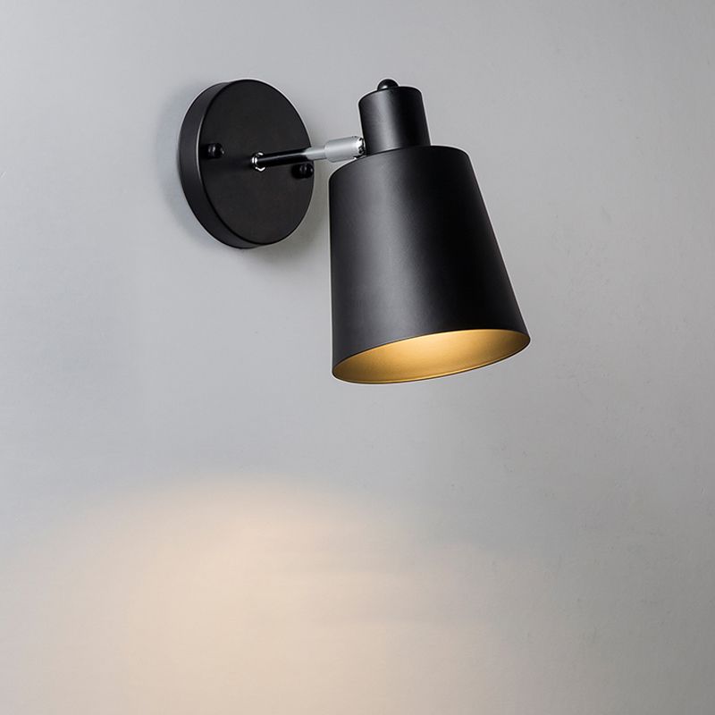 Metatore moderno nordico in metallo a 1 luci a muro cono a monte cono sconce per camera da letto