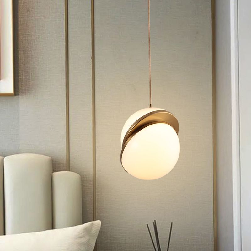 Lampe suspendue en bronze en acrylique dans un style artistique moderne électroplate Copper Globe Pendant Light