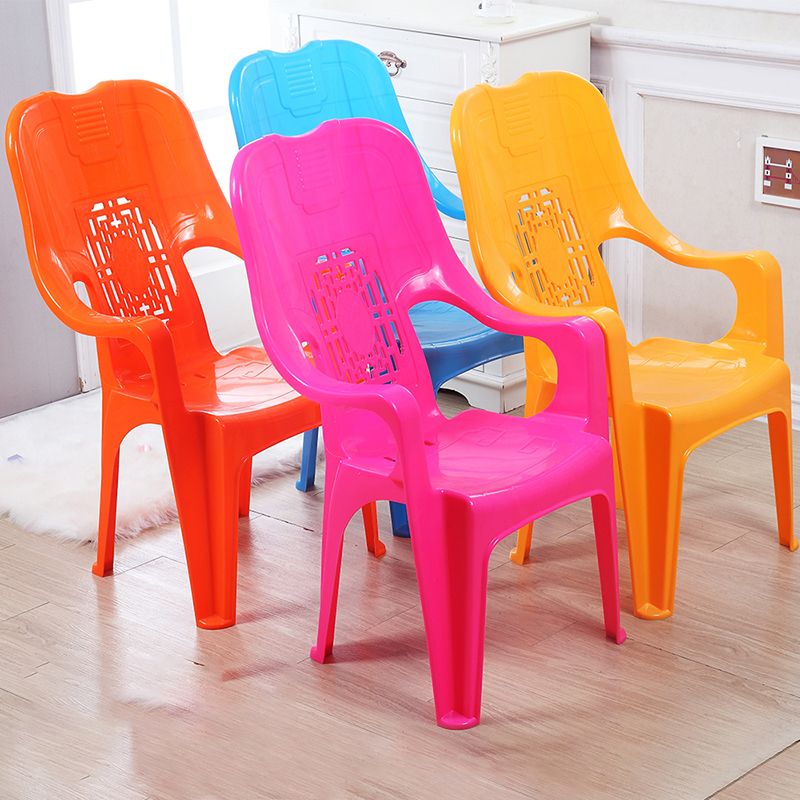 El plástico interior moderno que cena el brazo preside los altos traseros apilables que cenan los sillones