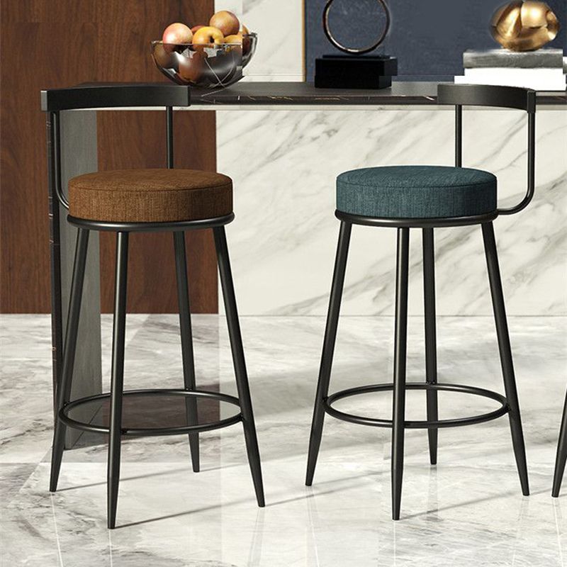 Taburete de bar tapizado moderno, taburete de bar sin brazos de metal con 4 patas para interior (juego de 4)
