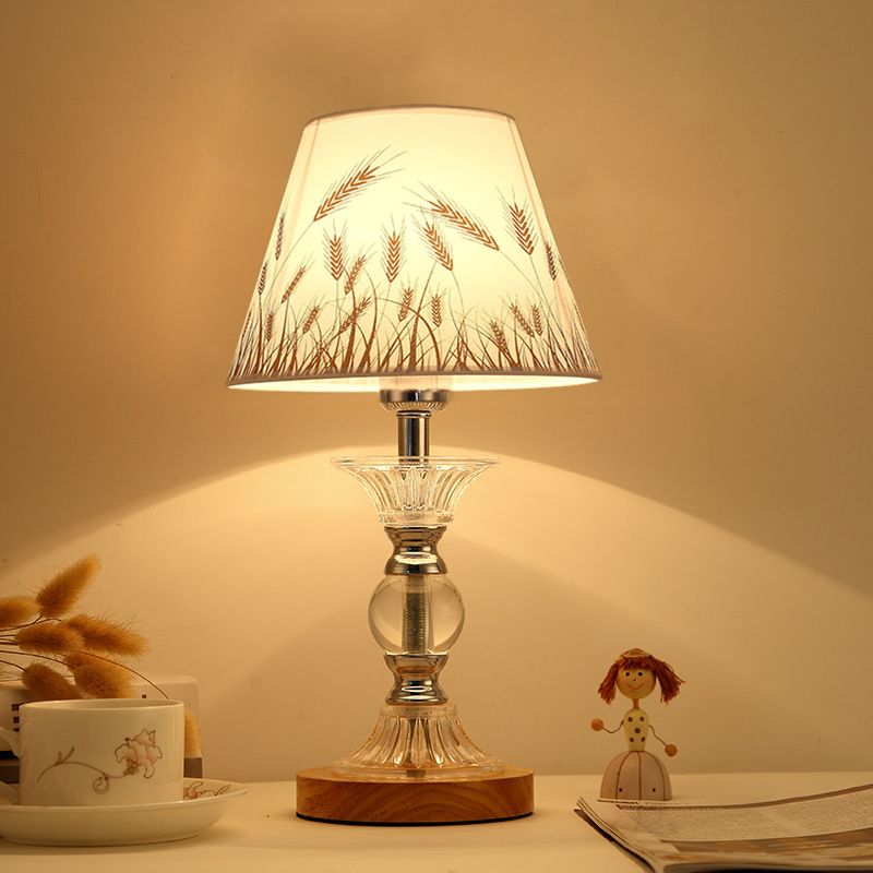 1-Bulb Spillelet Match Conic Table Lamp Countryside White Tissu Night Light With Chrome Column Base