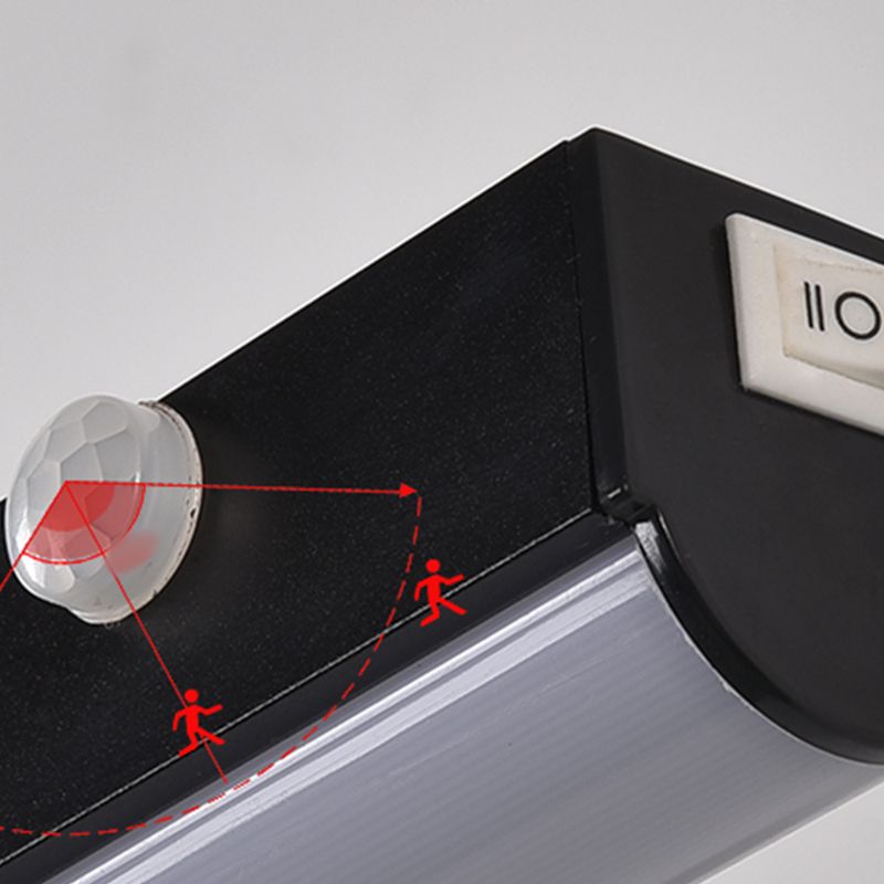 Metal Linear Shade Wall Sconce Modern Style 1 Light Mirror Wall Light Fixture in Black