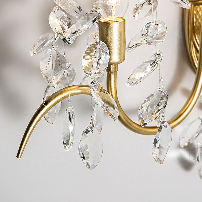 Courbe Light Mur Mural Contemporain Metal 2 Light Lrass Sconce Light avec un brin de cristal transparent