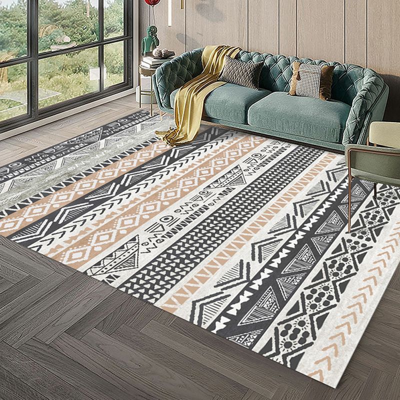 Classic Boho-Chic Rug Retro Striped Indoor Carpet Polyester Stain Resistant Carpet for Living Room