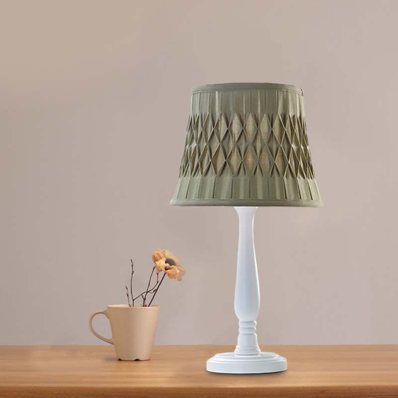 Macaron Barrel Shape Lettura Libro Light Wood 1 Lambola lampada da comodino in rosa/viola/verde