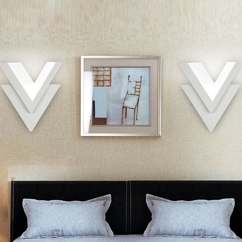 Personalized V-Shaped Wall Mounted Lamp Modern LED Sconce Light Fixture for Living Room Bedroom