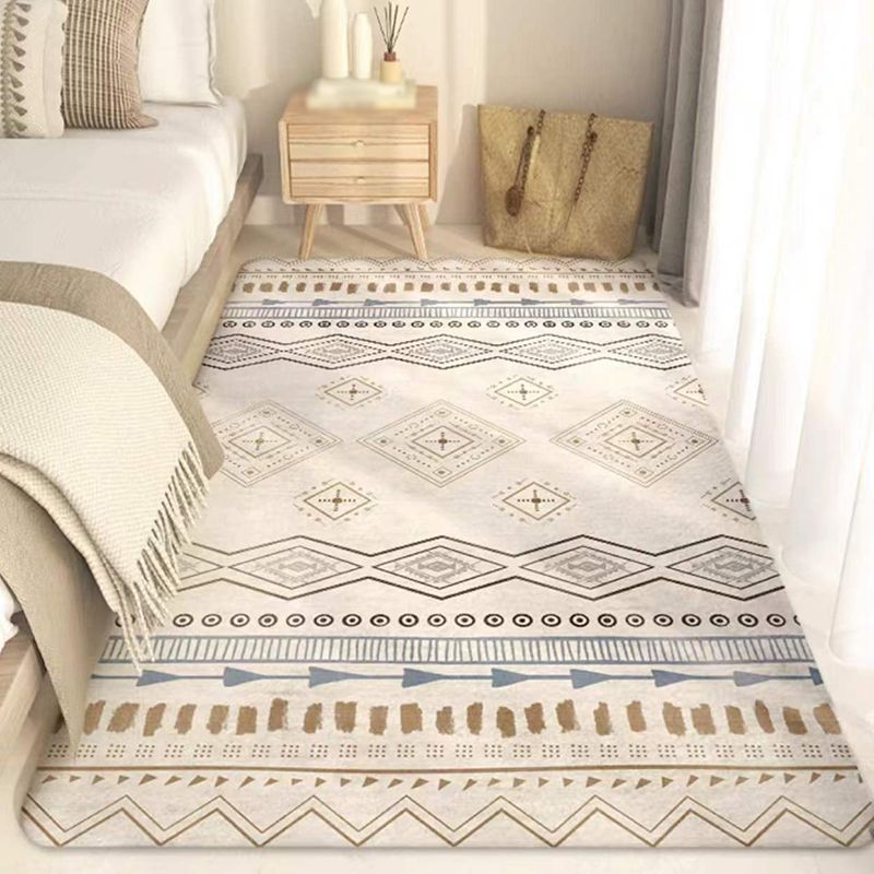 Beige Simple Rug Polyester Graphic Area Rug Non-Slip Backing Rug for Home Decor