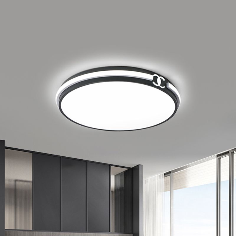 Round Shade Flush Mount Fixture Moderniteit Acryl Zwart/Goud LED Plafond Licht in Warm/Wit Licht voor Slaapkamer, 16.5 "/20.5" W