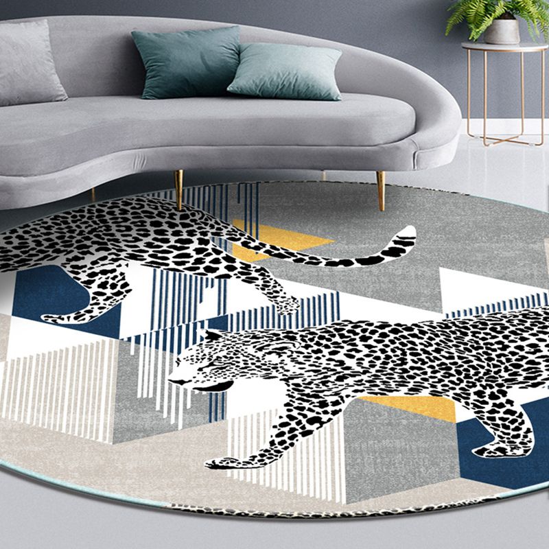 Gray Modern Round Area Rug Individuality Leopard Pattern Rug Stain Resistant Carpet for Home Decor