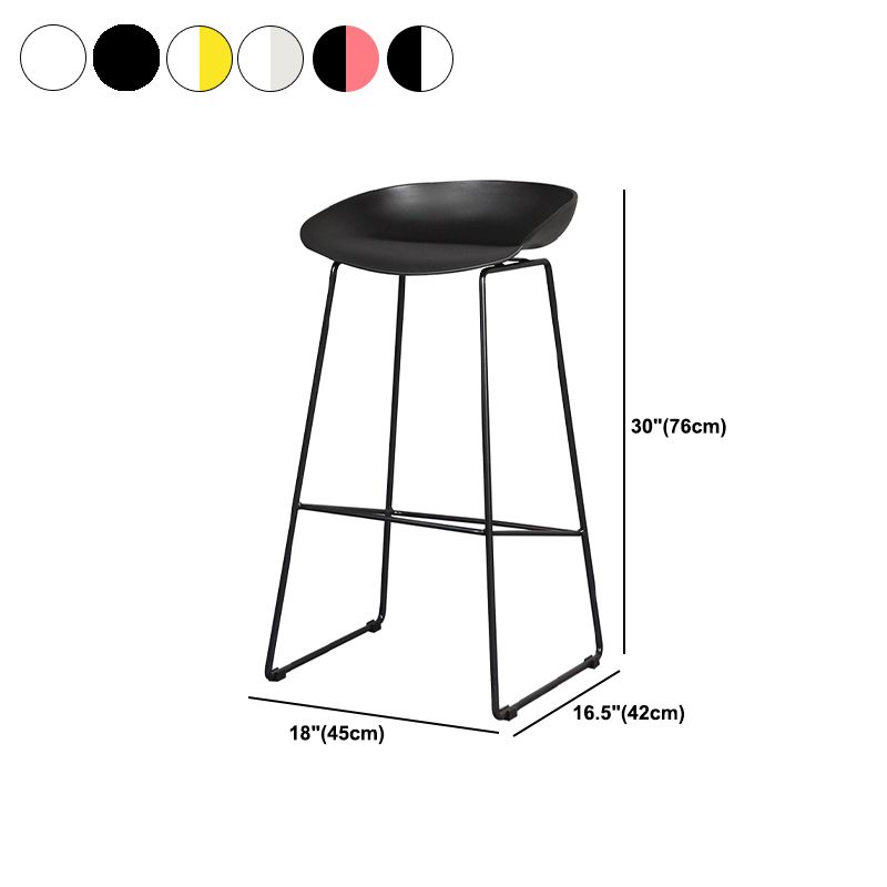 Scandinavian Plastic Bar Stools Footrest Indoor Counter Stool with Metal Legs