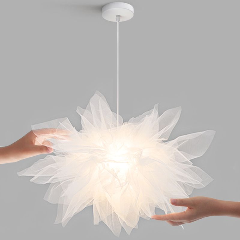 White Organza Fabric Shade Hanging Light Modern Style Single Light Creative Suspension Lamp for Garment Store