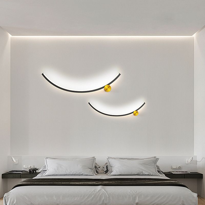 Linear Shape Wall Lamp Modern Style Acrylic 1 Light Sconce in Black