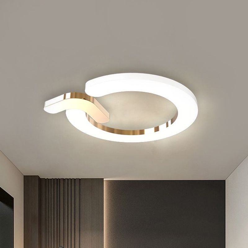 Simple Circle Flush Light Fixture Metallic 16"/23.5" W LED Bedroom Close to Ceiling Lamp in Gold