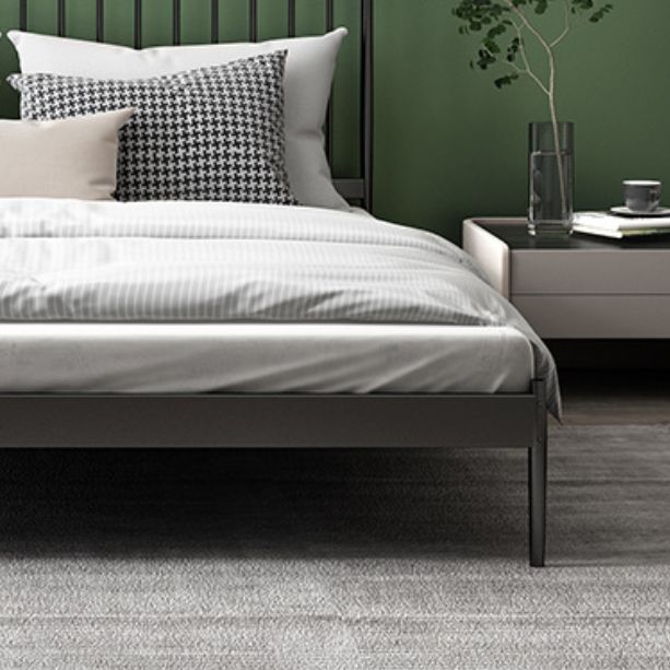 Contemporary Slat Bed with Rectangular Slat Headboard and Metal Legs