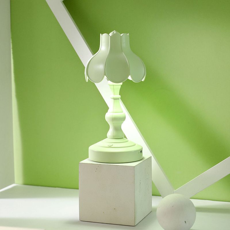 Table de forme de dôme moderne Light Metal 1 LAX NEULTANTS LEIL