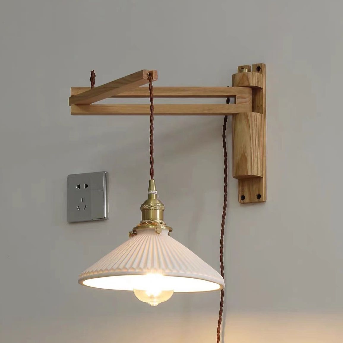 Moderner Stil ausgestatteter Wandmontaglampe Holz 1 Leichte Wandbeleuchtung für Schlafzimmer Wohnzimmer