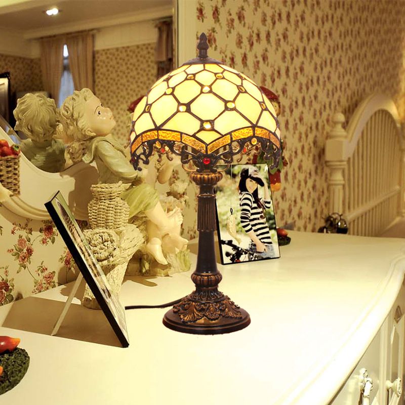 Lampada da comodino barocca con perline Lampada da tavolo in vetro artistico colorato a lampadina singola in beige