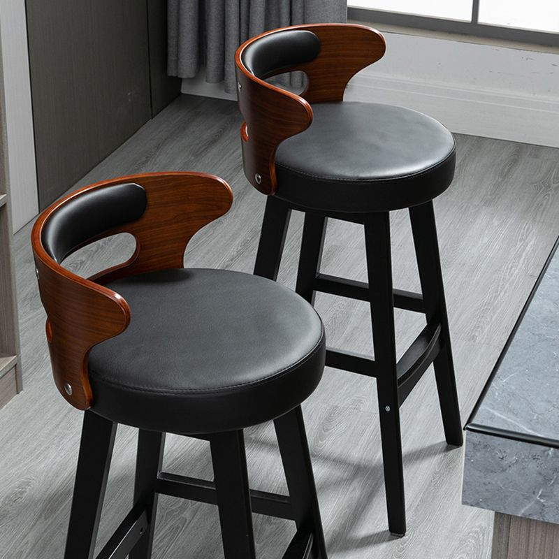 Skandinavische Holzpolsterstuhlhocker Low Back Bar Stools mit runden Sitz