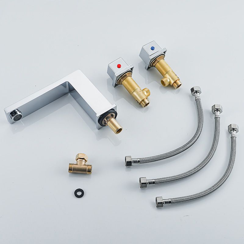 Metal Wide Spread Bathroom Faucet Modern Two-Handle Vanity Sink Faucet