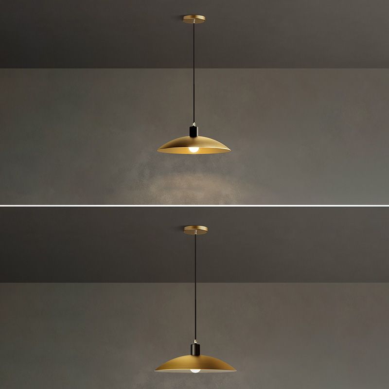 Luz de colgante colgante minimalista latón acampado luz de techo colgante con sombra de metal